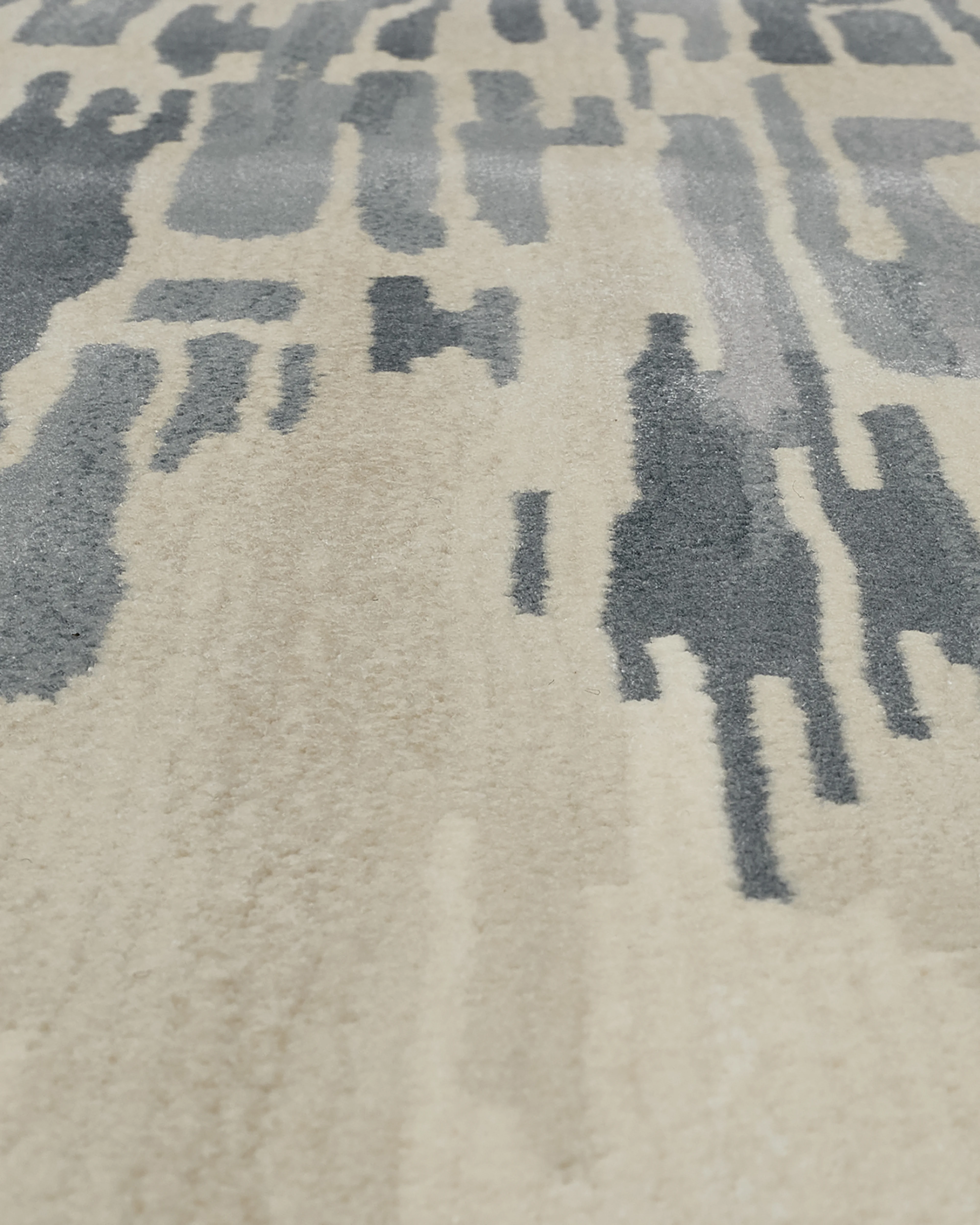 Hasso Rugs Hatsu | Hand Tufted — Cut pile — Blues, Whites — Rectangle